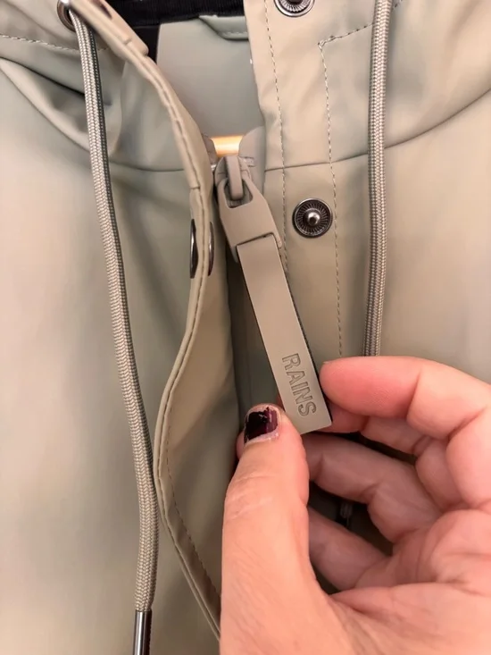 Rains Beige Hooded Trench Coat Size Medium Curve Jacket Scandi Gorpcore Work - Picture 10 of 16